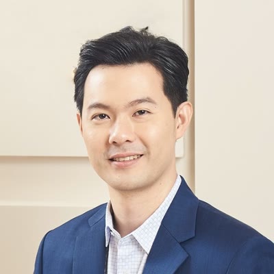 นายแพทย์พิจักษณ์ วงศ์วิศิษฎ์ หมอบาย Thrive Wellness Clinic